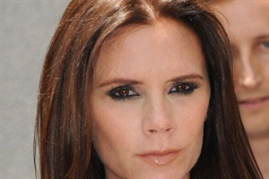 Victoria Beckham shoppt mit Rabattmarke