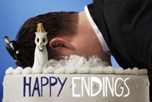 Gewinnspiel - eDarling.at & "Happy Endings"!