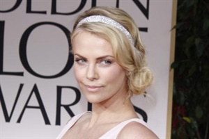 Charlize Theron hat eine 