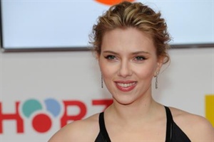 Scarlett Johansson von Fans mit Foto-Handy genervt