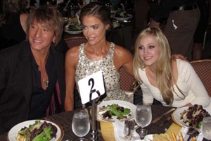 Denise Richards wieder mit Sambora liiert