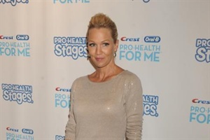 Jennie Garth entwickelt Sitcom mit Luke Perry