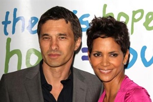 Halle Berry übergab sich auf Olivier Martinez