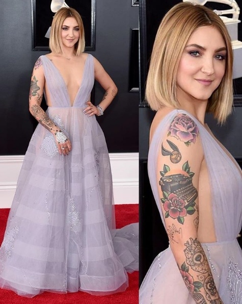 Julia Michaels in Paolo Sebastian