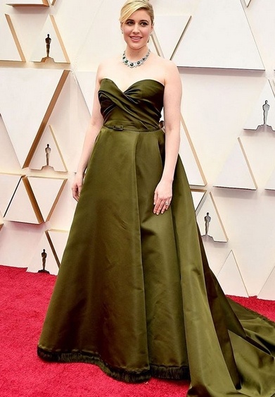 Greta Gerwig in Dior