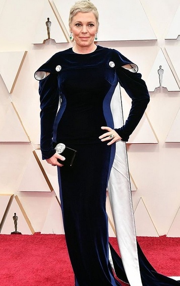 Olivia Colman in Stella McCartney